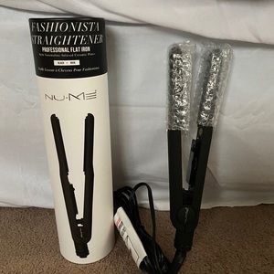 NEVER USED Nume professional straightener